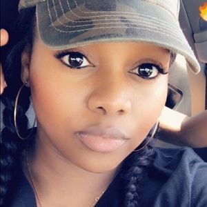 Meet your Posher, Laqueta